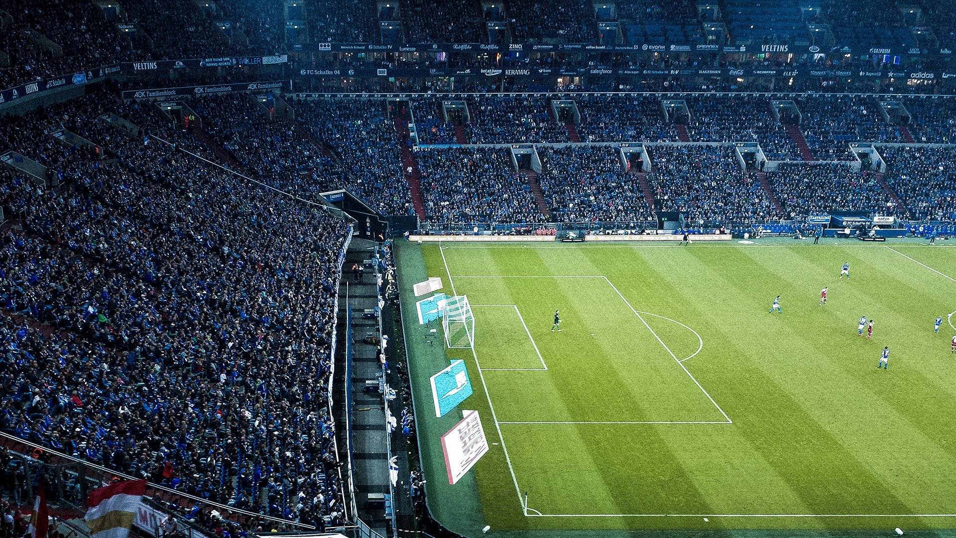 夺冠首场状态出色，尤文图斯观众沸腾！，费德勒重返赛场赢得满堂喝彩